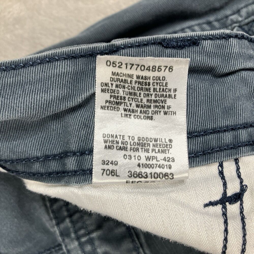 Levi's Men's 100% Cotton Casual Multi Pocket Carrier Grey Cargo Shorts - Picture 6 of 13